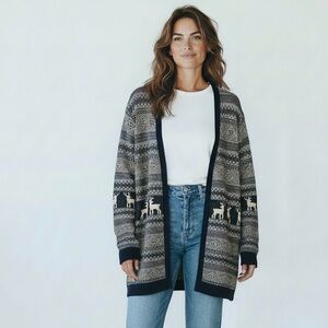 G.H. Bass & Co Rustic deer Pattern Cardigan size XL